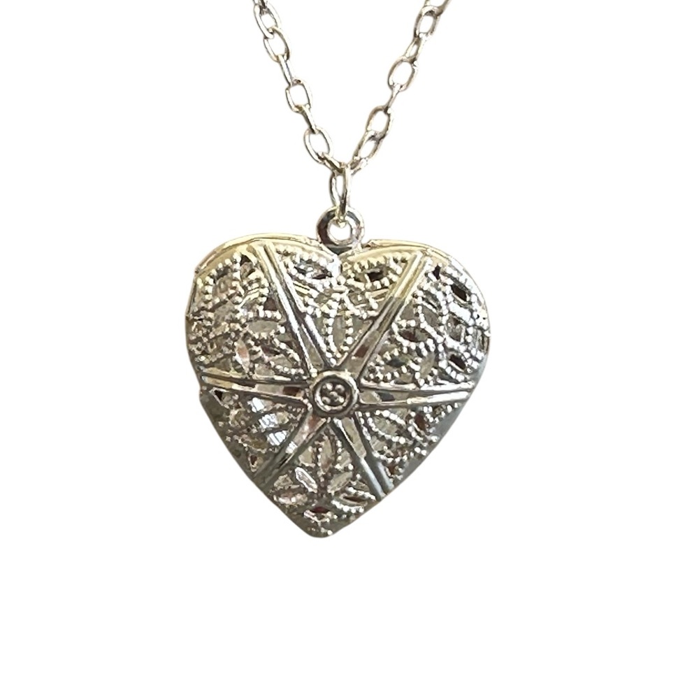 Silver Decorative Heart Locket Necklace